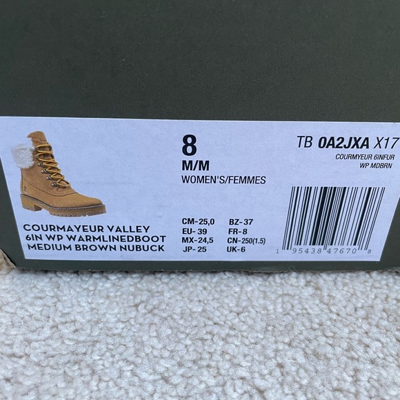 SOLD Timberland Courmayer Valley boots - Picture 7 of 12